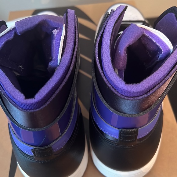 COPY - Jordan 1 Zoom / CMFT Have worn these three times. Men’s 9 / Women’s 10.5 - Picture 5 of 10